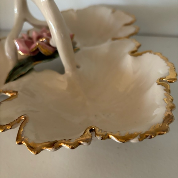 Vintage Leaf Shaped Serving Dish Gold Trim 3 Ivory Sections Roses - Picture 8 of 9
